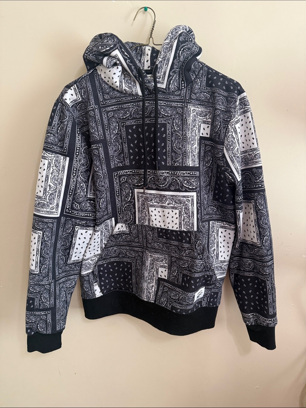 Black & White Bandana Paisley Print Hoodie Pullover Sweatshirt